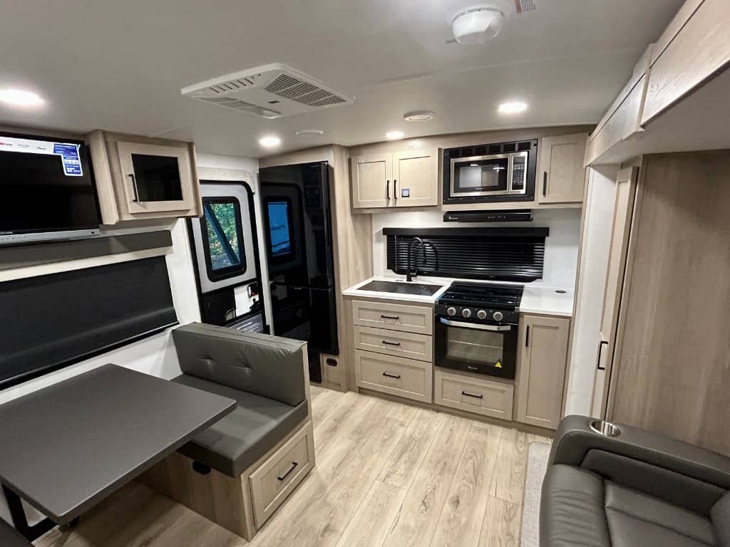 2026 Forest River 2026 Forest River Flagstaff Micro Lite - thumbnail 4