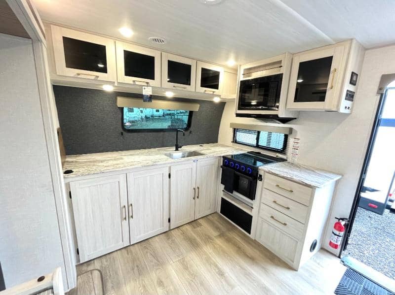 2024 Forest River 2024 Forest River Surveyor Legend - thumbnail 23