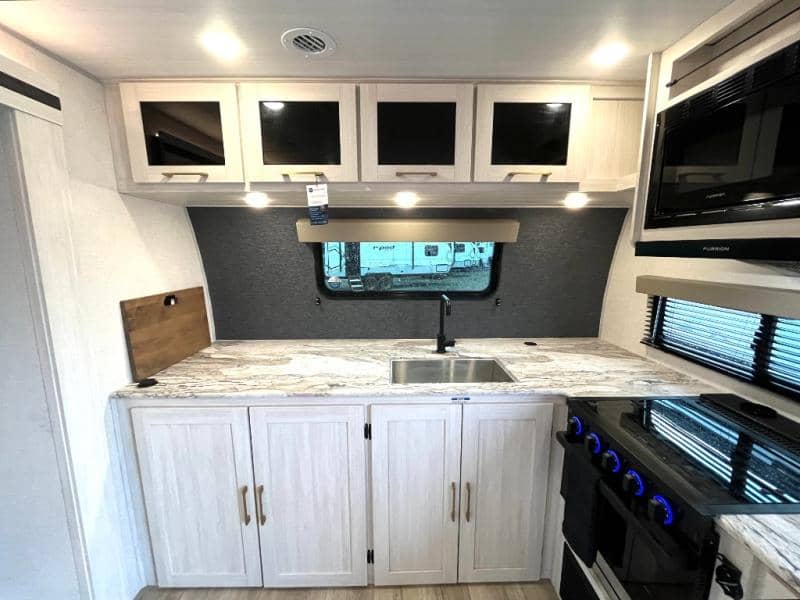 2024 Forest River 2024 Forest River Surveyor Legend - thumbnail 31