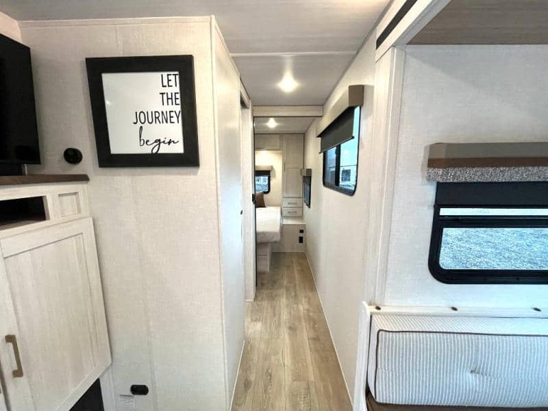 2024 Forest River 2024 Forest River Surveyor Legend - thumbnail 34