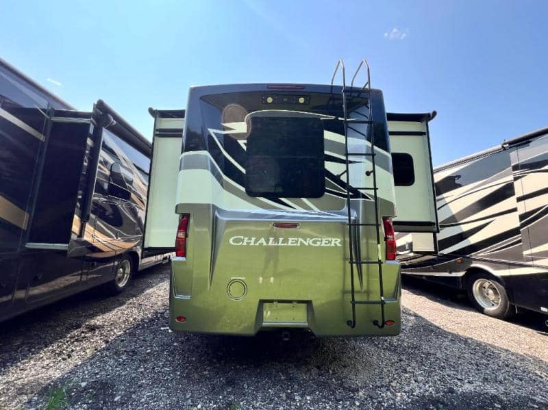 2023 Thor Motor Coach 2023 Thor Motor Coach Challenger - thumbnail 5