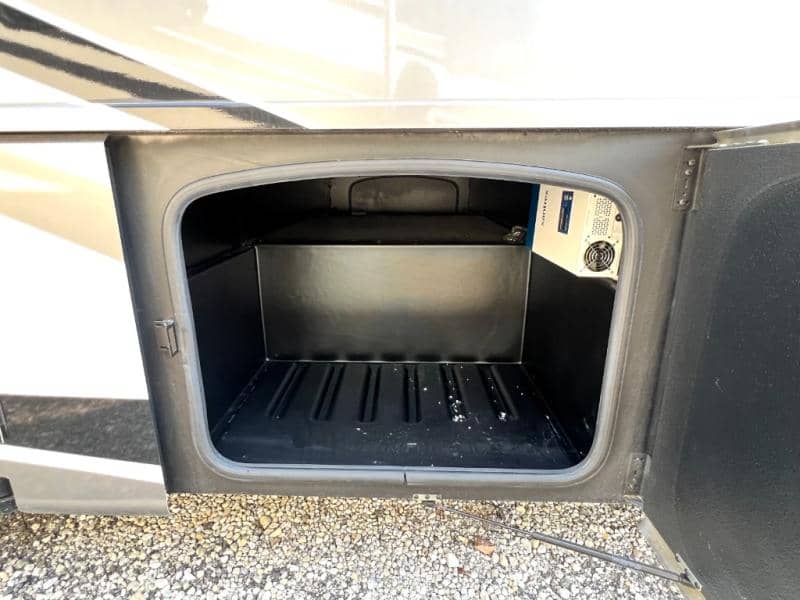 2023 Thor Motor Coach 2023 Thor Motor Coach Challenger - thumbnail 12