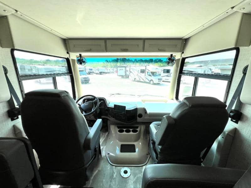 2023 Thor Motor Coach 2023 Thor Motor Coach Challenger - thumbnail 19