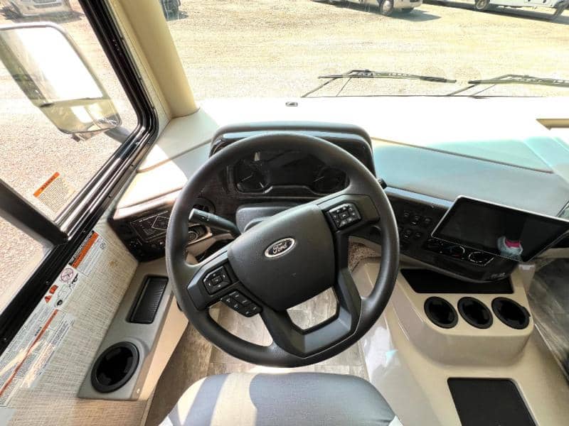 2023 Thor Motor Coach 2023 Thor Motor Coach Challenger - thumbnail 23