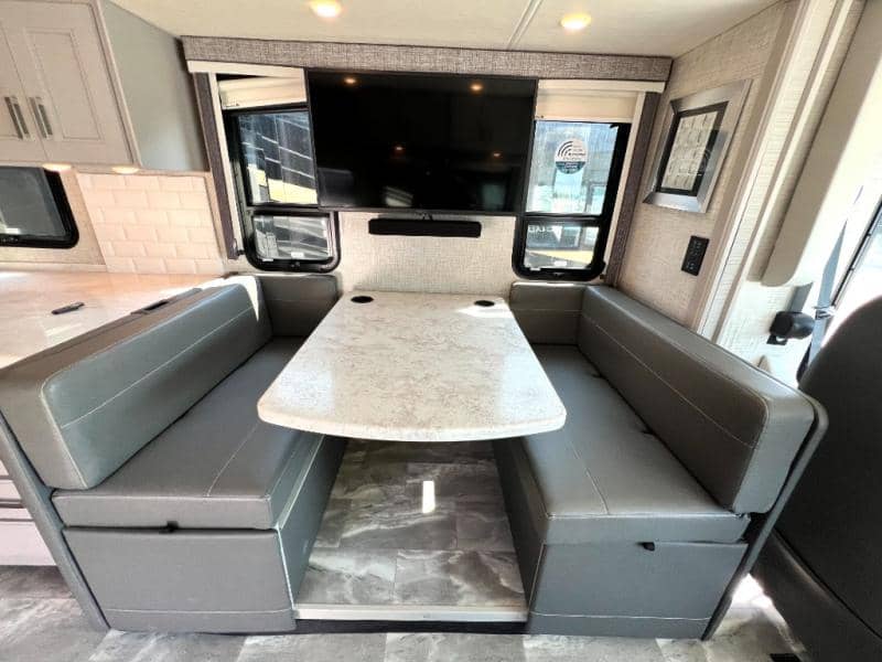 2023 Thor Motor Coach 2023 Thor Motor Coach Challenger - thumbnail 29