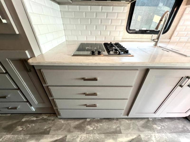 2023 Thor Motor Coach 2023 Thor Motor Coach Challenger - thumbnail 46