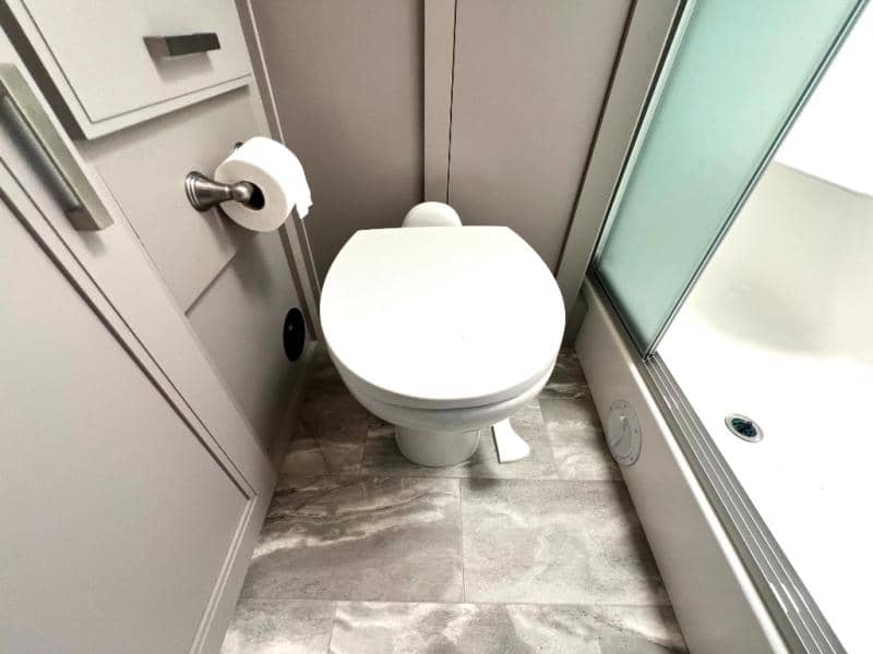 2023 Thor Motor Coach 2023 Thor Motor Coach Challenger - thumbnail 57