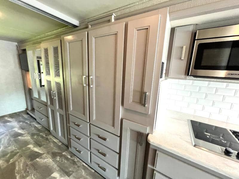 2023 Thor Motor Coach 2023 Thor Motor Coach Challenger - thumbnail 60