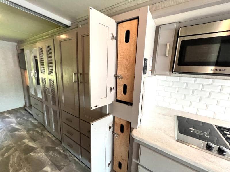 2023 Thor Motor Coach 2023 Thor Motor Coach Challenger - thumbnail 61