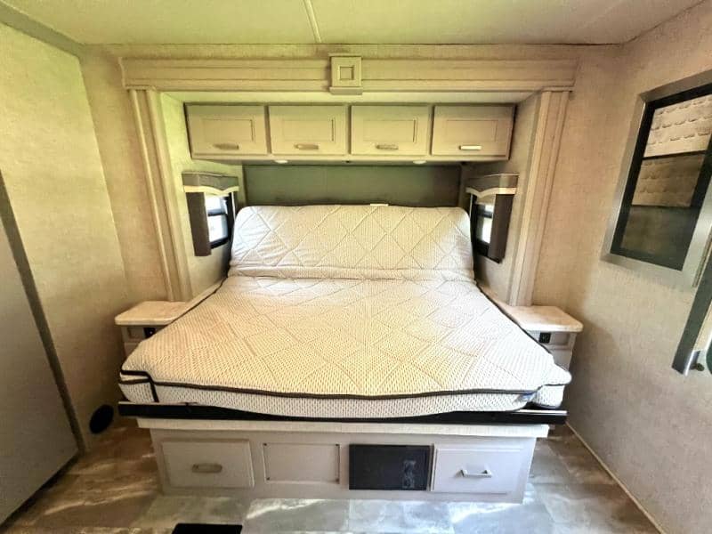 2023 Thor Motor Coach 2023 Thor Motor Coach Challenger - thumbnail 66