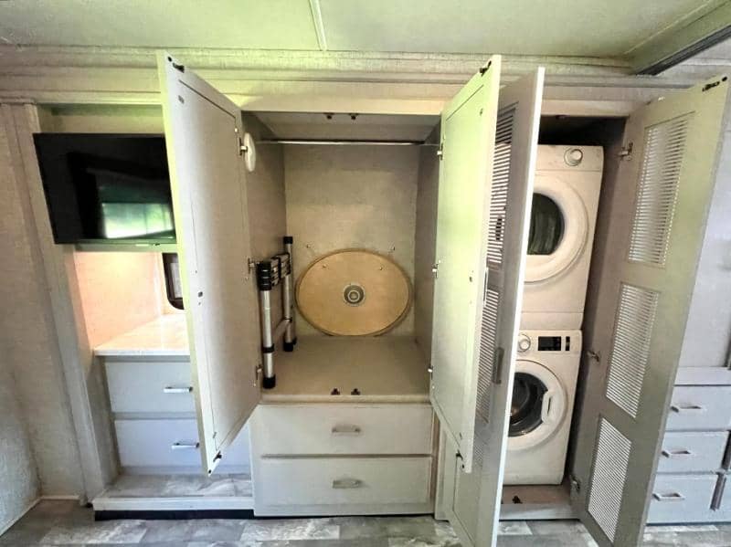 2023 Thor Motor Coach 2023 Thor Motor Coach Challenger - thumbnail 73