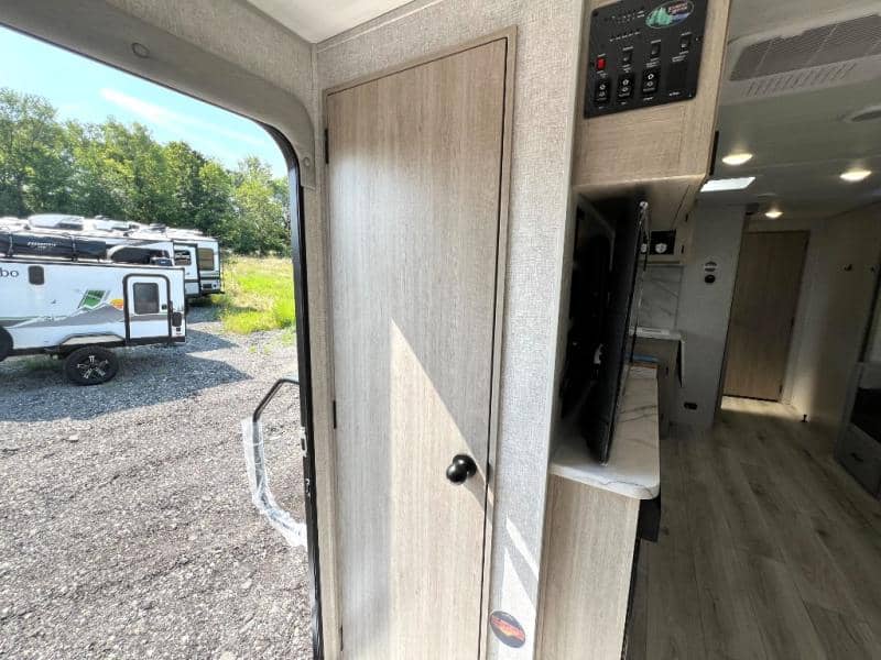 2025 East to West 2025 East to West Alta - thumbnail 57