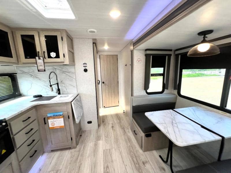 2025 East to West 2025 East to West Alta - thumbnail 59