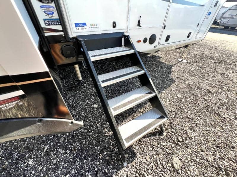 2025 Jayco 2025 Jayco Pinnacle - thumbnail 14