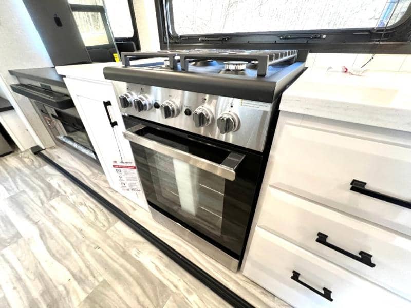 2025 Jayco 2025 Jayco Pinnacle - thumbnail 24