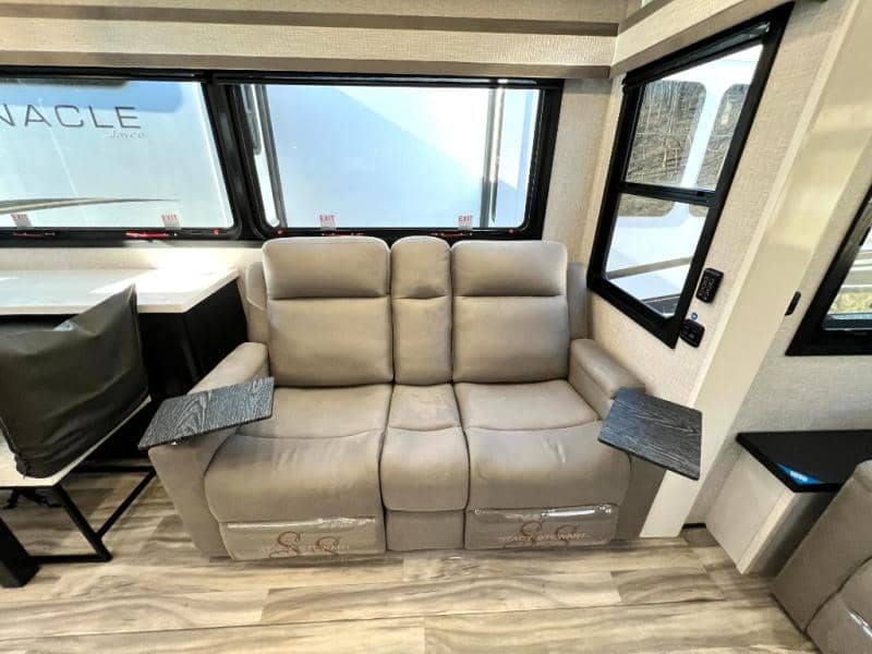 2025 Jayco 2025 Jayco Pinnacle - thumbnail 34