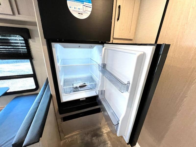 2022 Coachmen 2022 Coachmen Apex Ultra-Lite - thumbnail 14