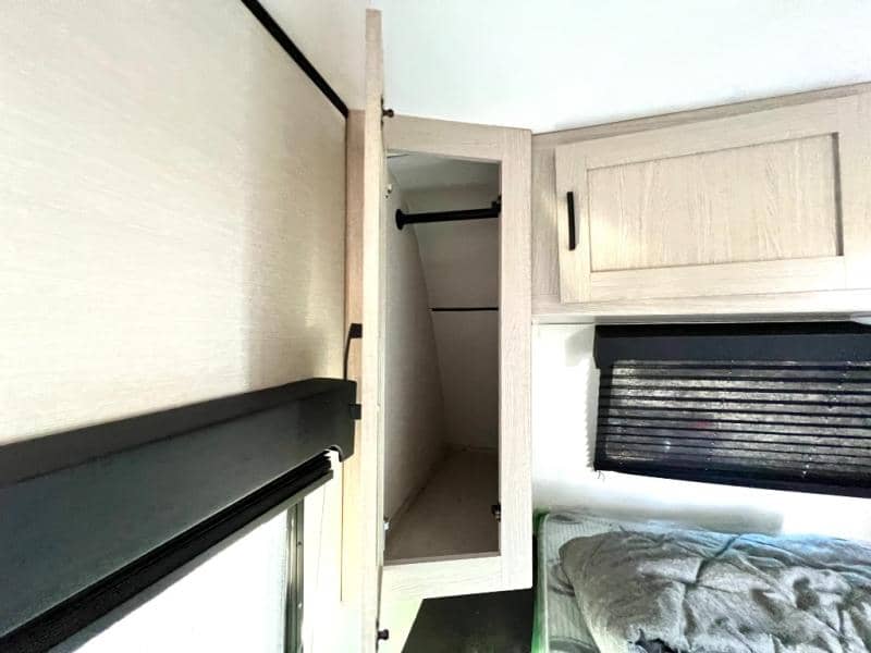 2022 Coachmen 2022 Coachmen Apex Ultra-Lite - thumbnail 41