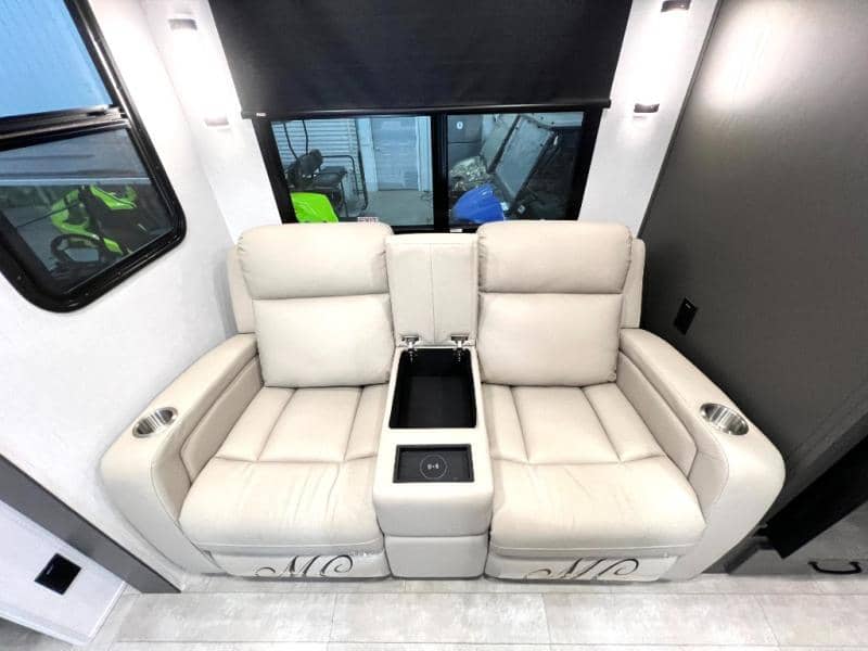 2025 Forest River 2025 Forest River Rockwood Signature - thumbnail 14