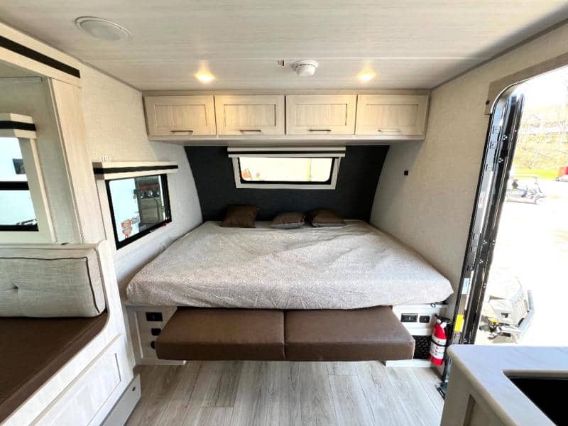 2025 Forest River 2025 Forest River Surveyor Legend - thumbnail 4