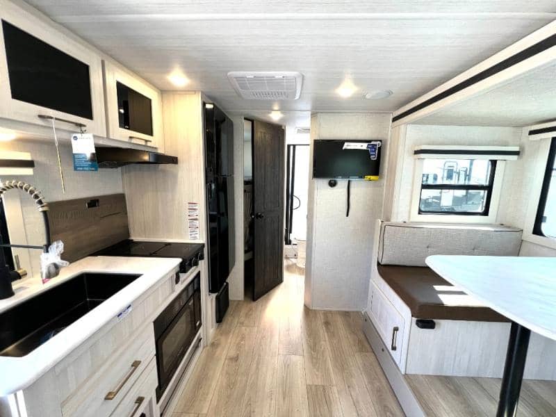 2025 Forest River 2025 Forest River Surveyor Legend - thumbnail 17