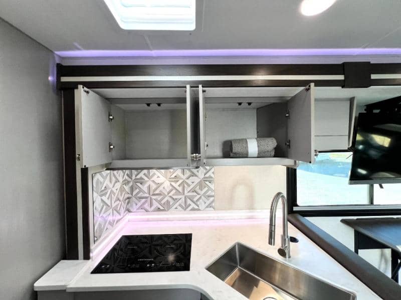 2025 Coachmen 2025 Coachmen Entourage - thumbnail 30