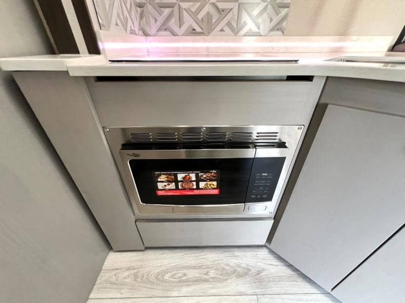 2025 Coachmen 2025 Coachmen Entourage - thumbnail 35