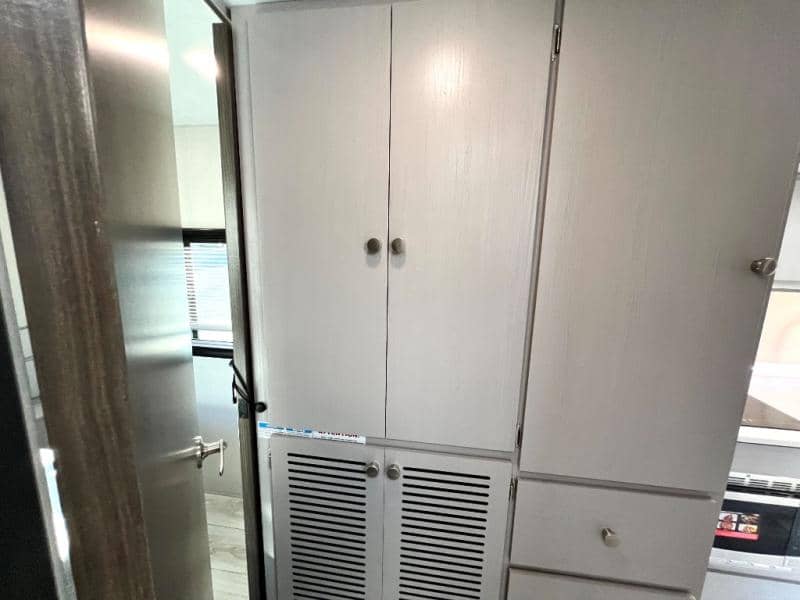 2025 Coachmen 2025 Coachmen Entourage - thumbnail 54