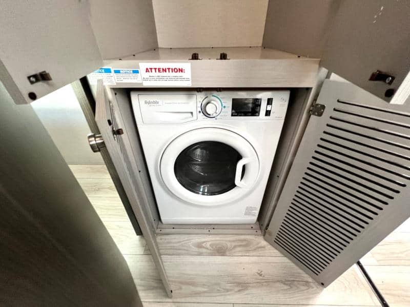 2025 Coachmen 2025 Coachmen Entourage - thumbnail 56