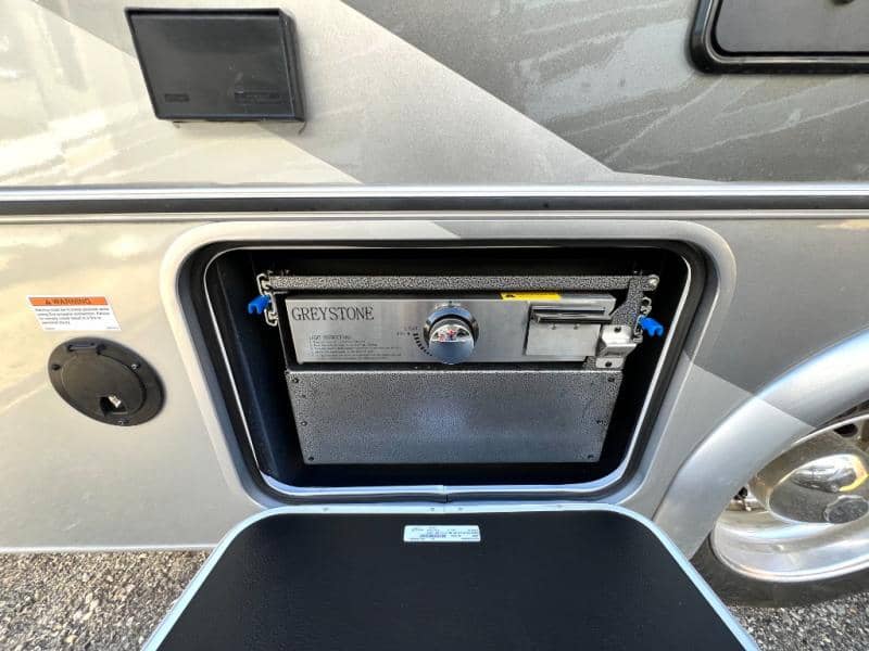 2025 Coachmen 2025 Coachmen Entourage - thumbnail 87