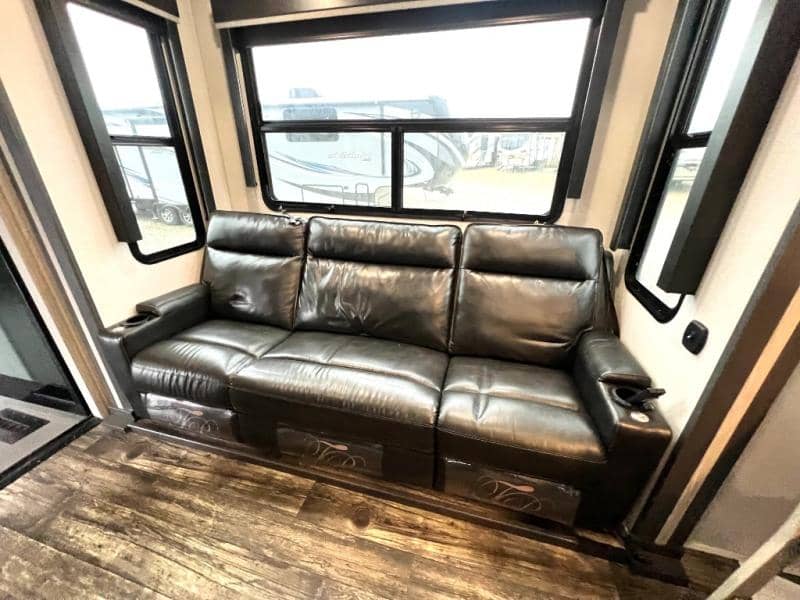 2023 Keystone RV 2023 Keystone RV Fuzion - thumbnail 11