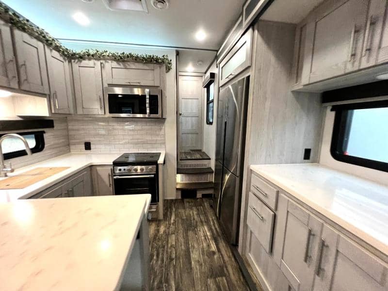 2023 Keystone RV 2023 Keystone RV Fuzion - thumbnail 17