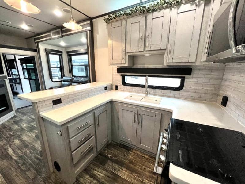 2023 Keystone RV 2023 Keystone RV Fuzion - thumbnail 19