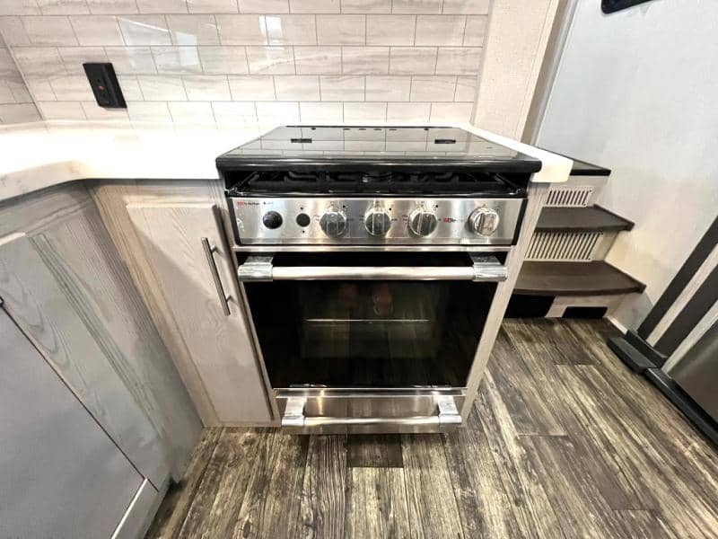 2023 Keystone RV 2023 Keystone RV Fuzion - thumbnail 31