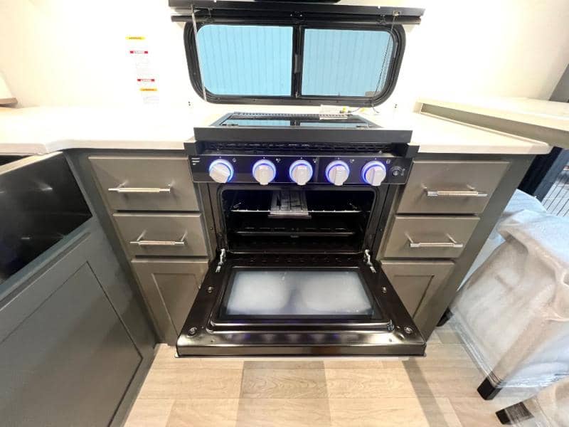 2025 Keystone RV 2025 Keystone RV Bullet - thumbnail 38