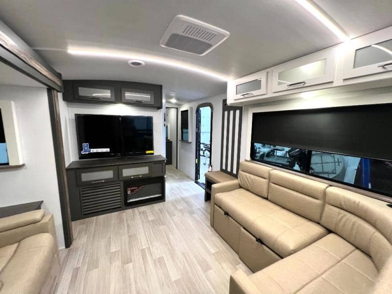 2025 Keystone RV 2025 Keystone RV Bullet - thumbnail 53