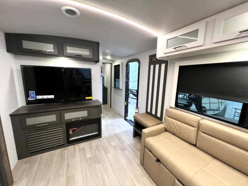 2025 Keystone RV 2025 Keystone RV Bullet - thumbnail 54