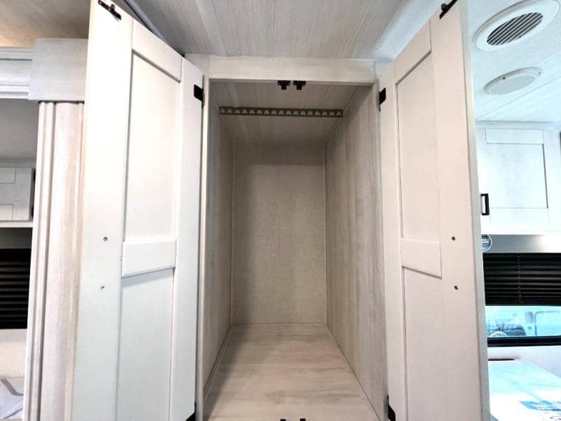 2025 East to West 2025 East to West Entrada - thumbnail 32