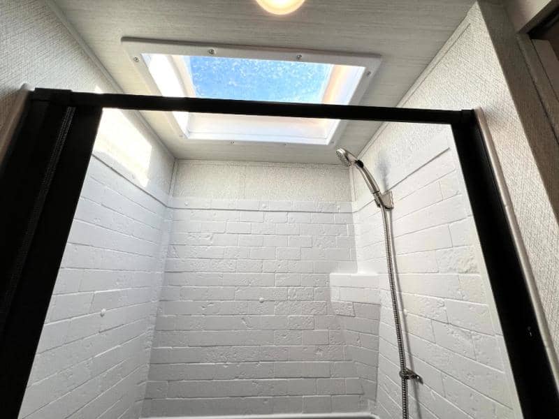 2025 East to West 2025 East to West Entrada - thumbnail 41