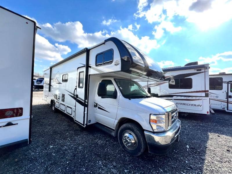 2025 East to West 2025 East to West Entrada - thumbnail 6