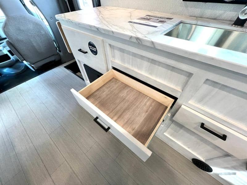 2025 East to West 2025 East to West Entrada - thumbnail 19