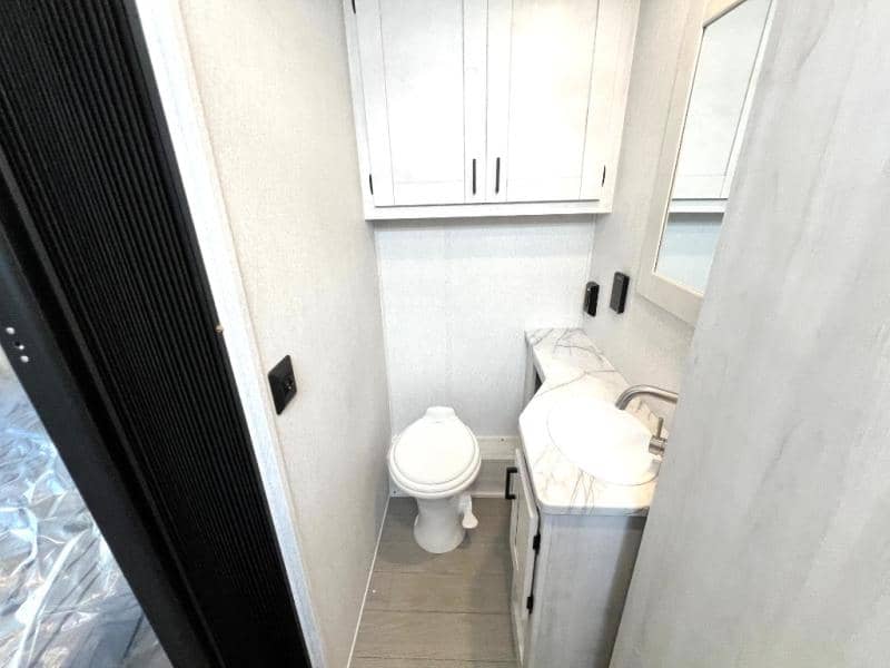 2025 East to West 2025 East to West Entrada - thumbnail 41