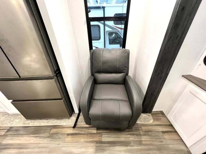 2023 Keystone RV 2023 Keystone RV Retreat - thumbnail 20