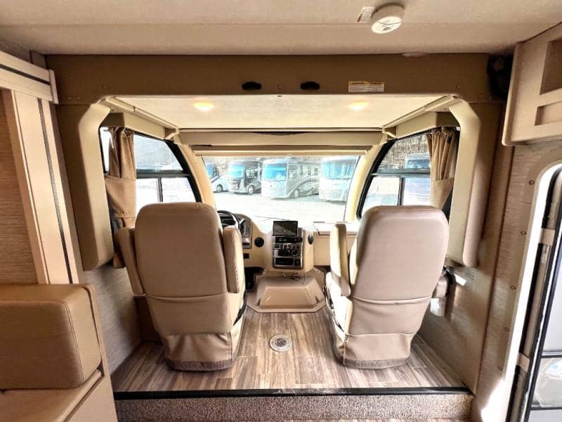 2021 Thor Motor Coach 2021 Thor Motor Coach Vegas - thumbnail 16