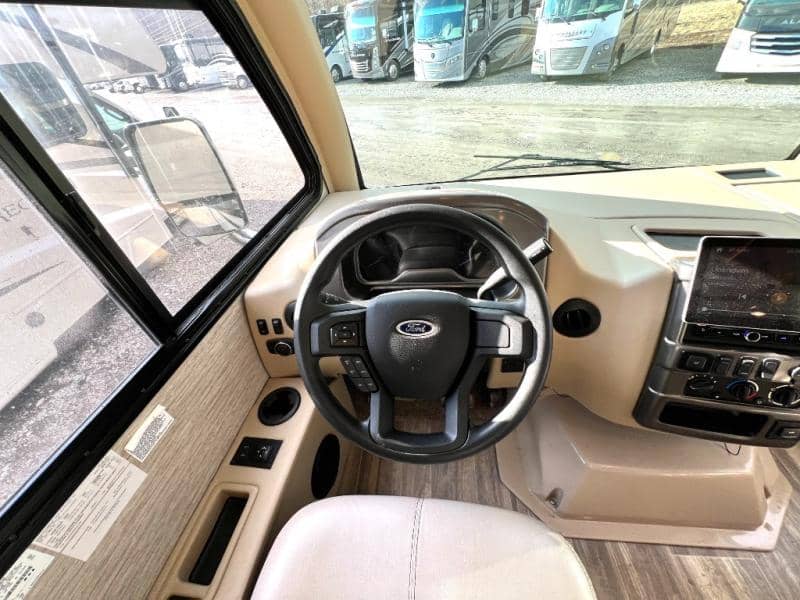 2021 Thor Motor Coach 2021 Thor Motor Coach Vegas - thumbnail 20