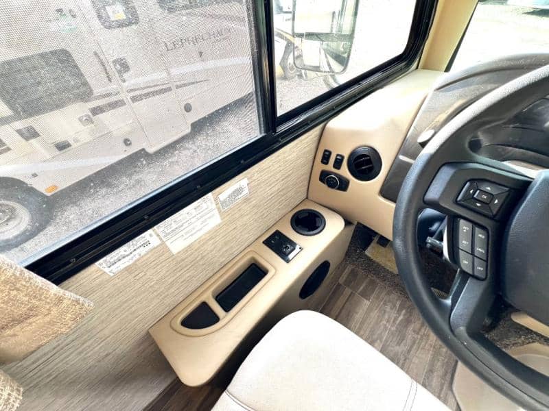 2021 Thor Motor Coach 2021 Thor Motor Coach Vegas - thumbnail 21