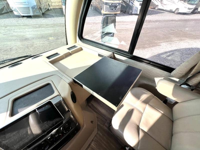 2021 Thor Motor Coach 2021 Thor Motor Coach Vegas - thumbnail 22