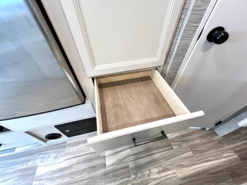 2021 Thor Motor Coach 2021 Thor Motor Coach Vegas - thumbnail 38