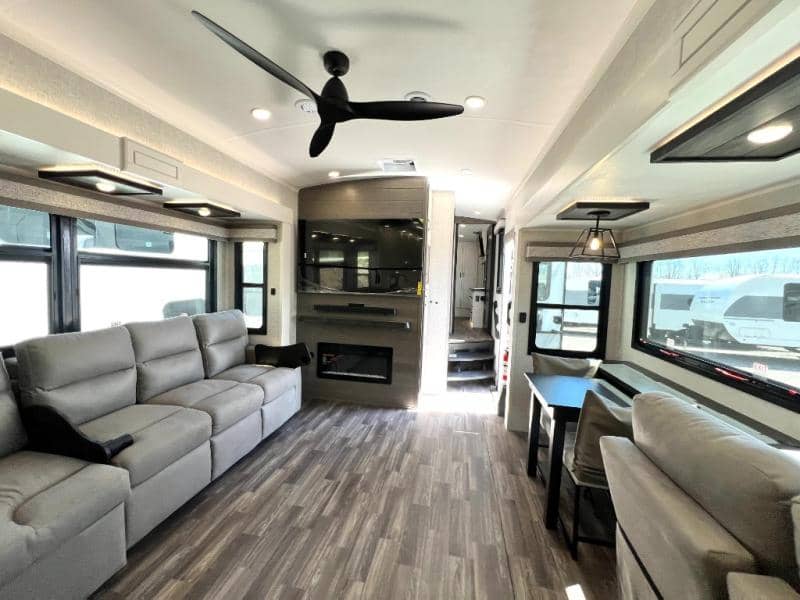 2025 Jayco 2025 Jayco North Point - thumbnail 35