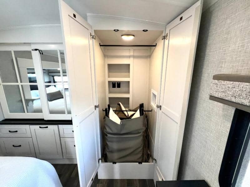 2025 Jayco 2025 Jayco North Point - thumbnail 50